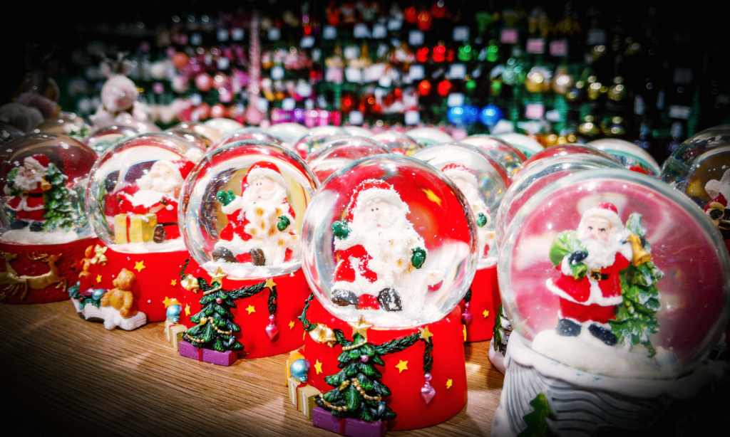 #48: Bad High Pay Jobs & Snow Globes